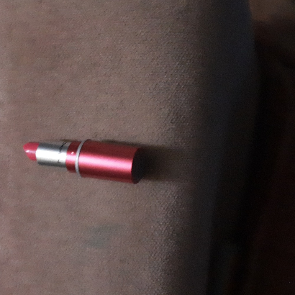 COPY - Mac bundle matte lipsticks some new with tags some new with out,never sw⦠- Picture 7 of 16